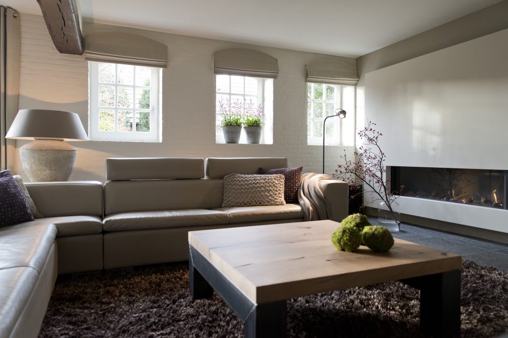 4351 - Building Colours